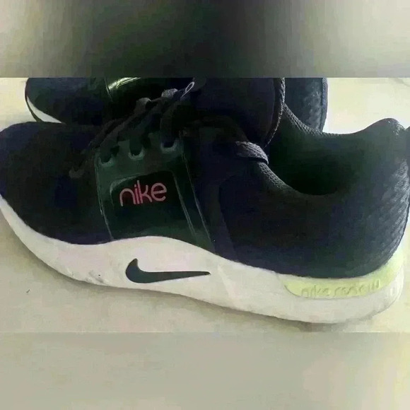 Nike Renew In-Season Tr 10 Womens Fitness Workout Athletic Shoes women’s size 8. - Picture 3 of 9